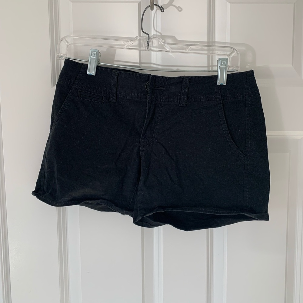Black American eagle shortie shorts • gently used